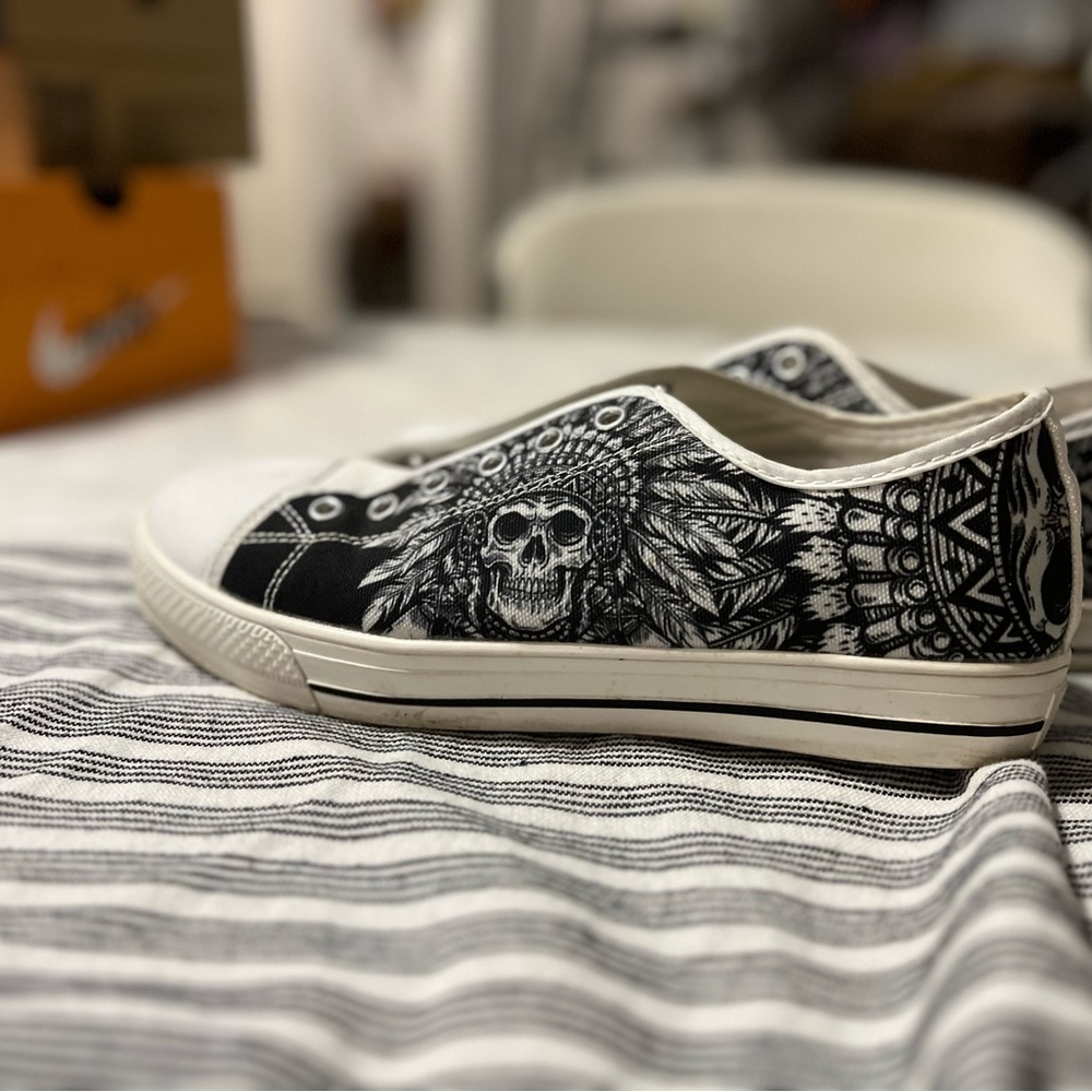 Skull shoes.
